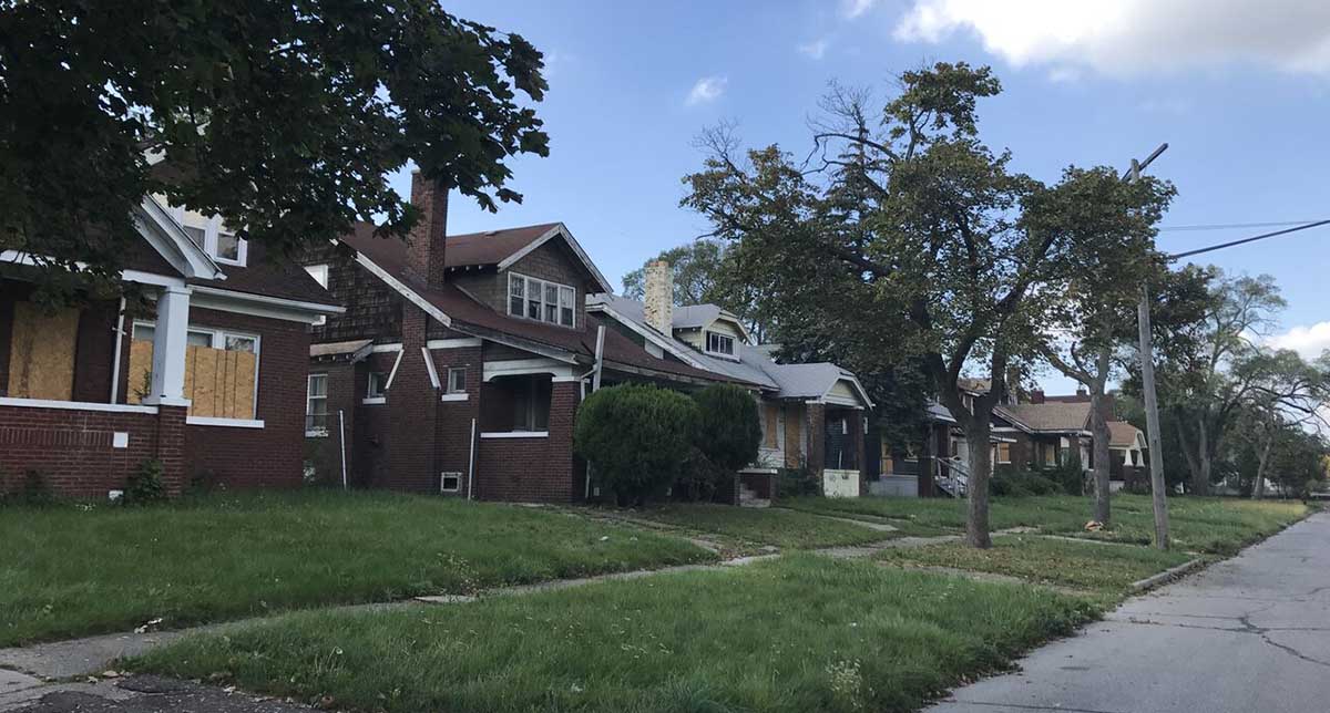how much do foreclosed homes sell for at auction