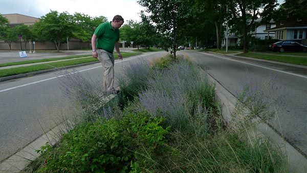 how grand rapids is prepping for the next big storm road median