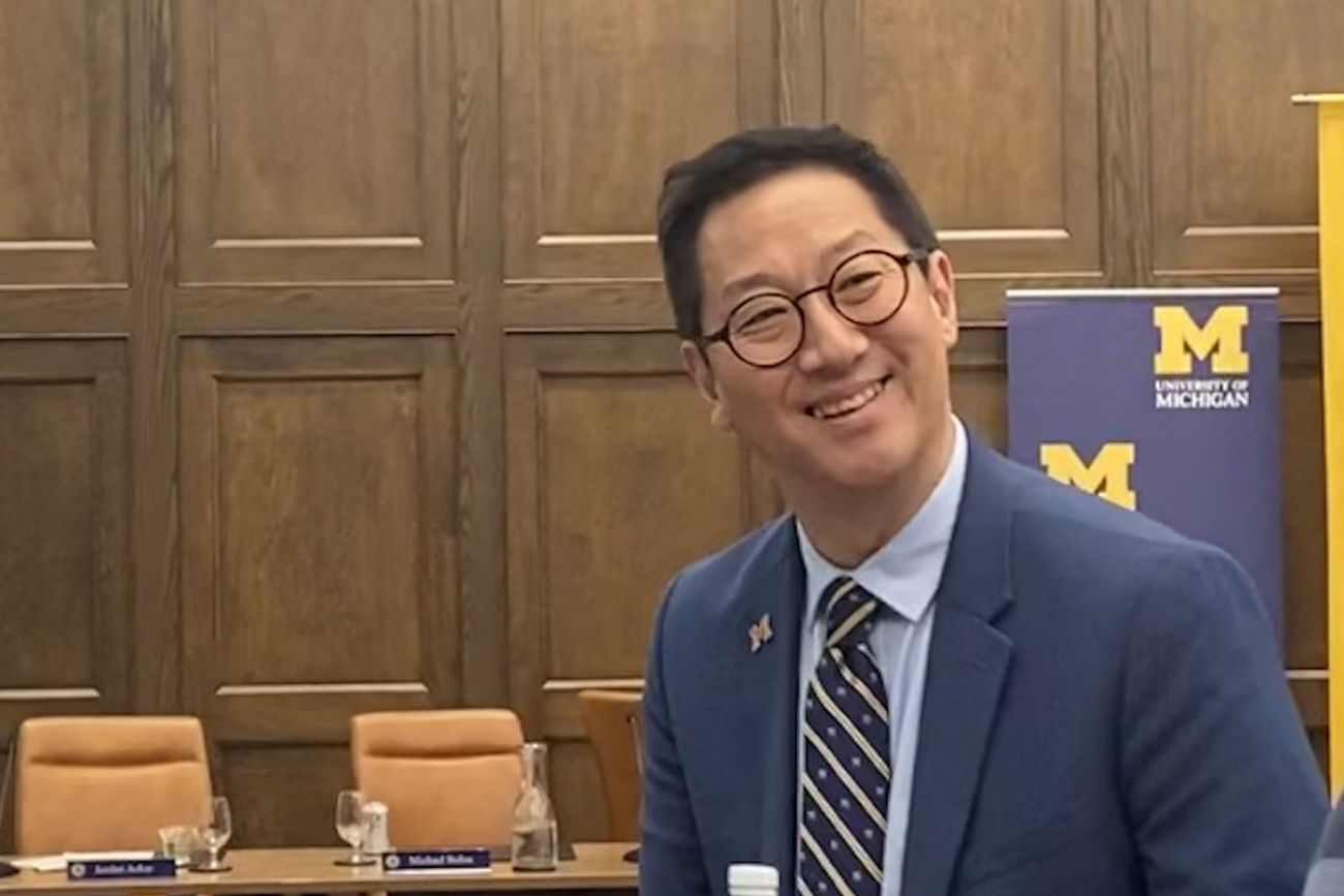 New University of Michigan President Santa Ono hailed for engaging students  | Bridge Michigan