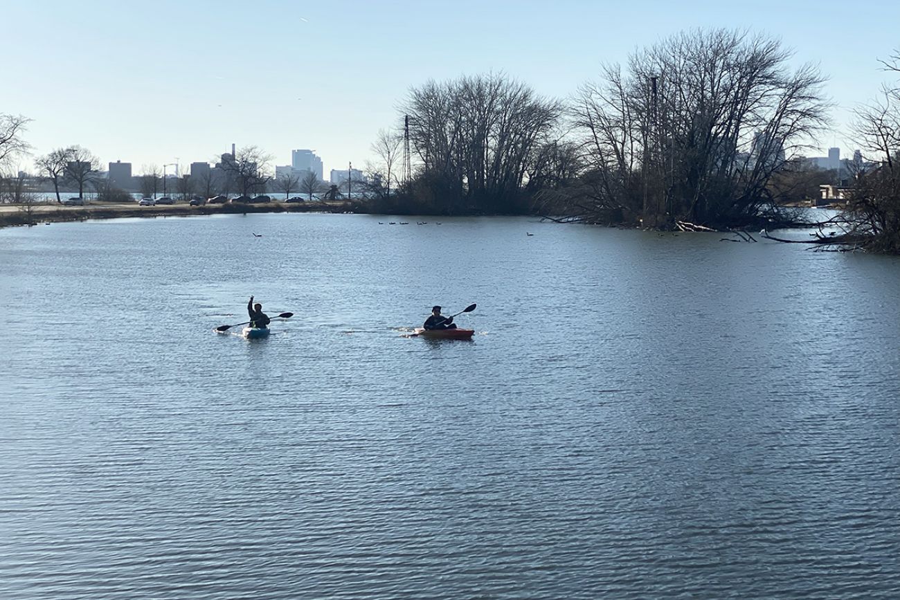 people canoeing