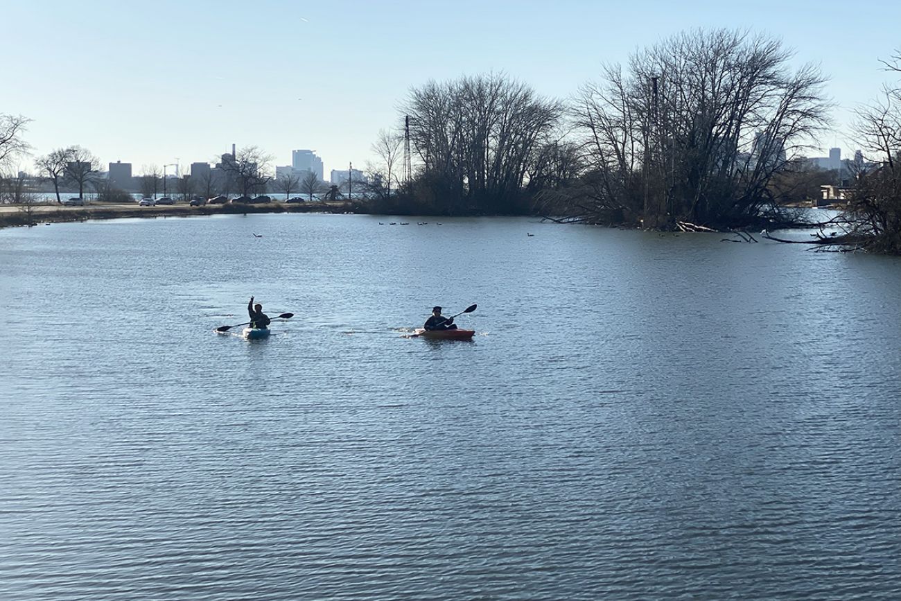 people canoeing 