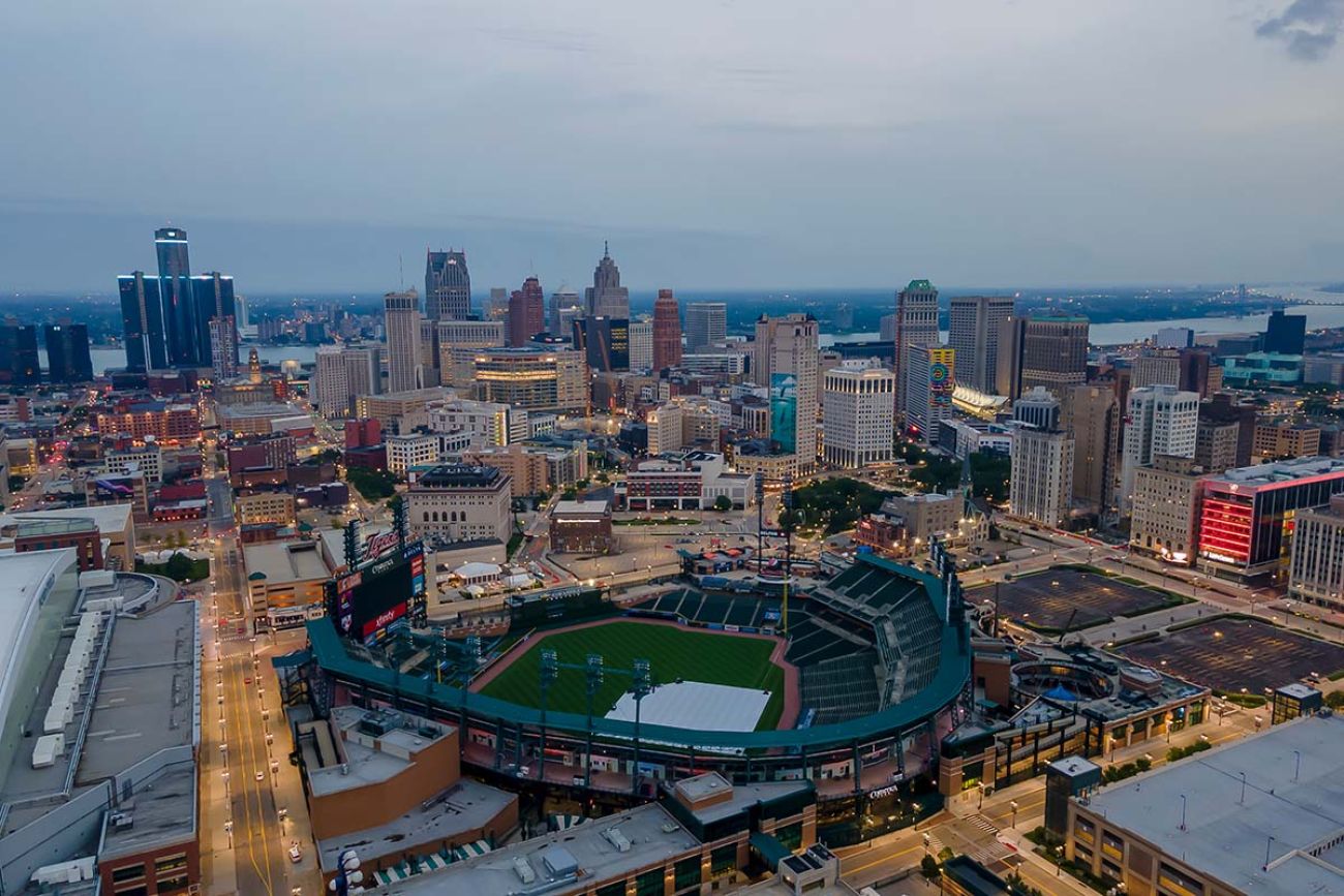 a view of detroit from the sky at night