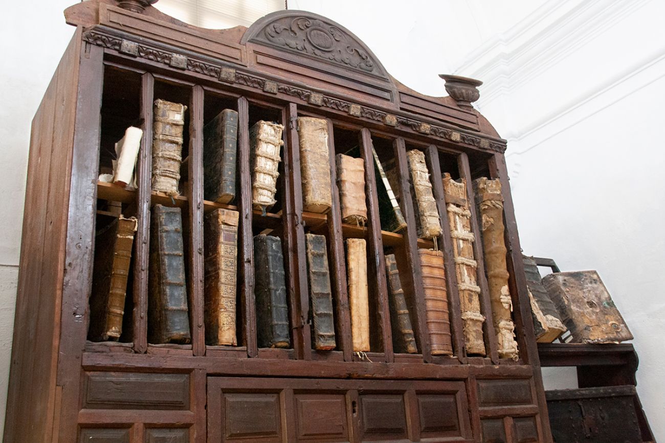 small library of ancient and rare books