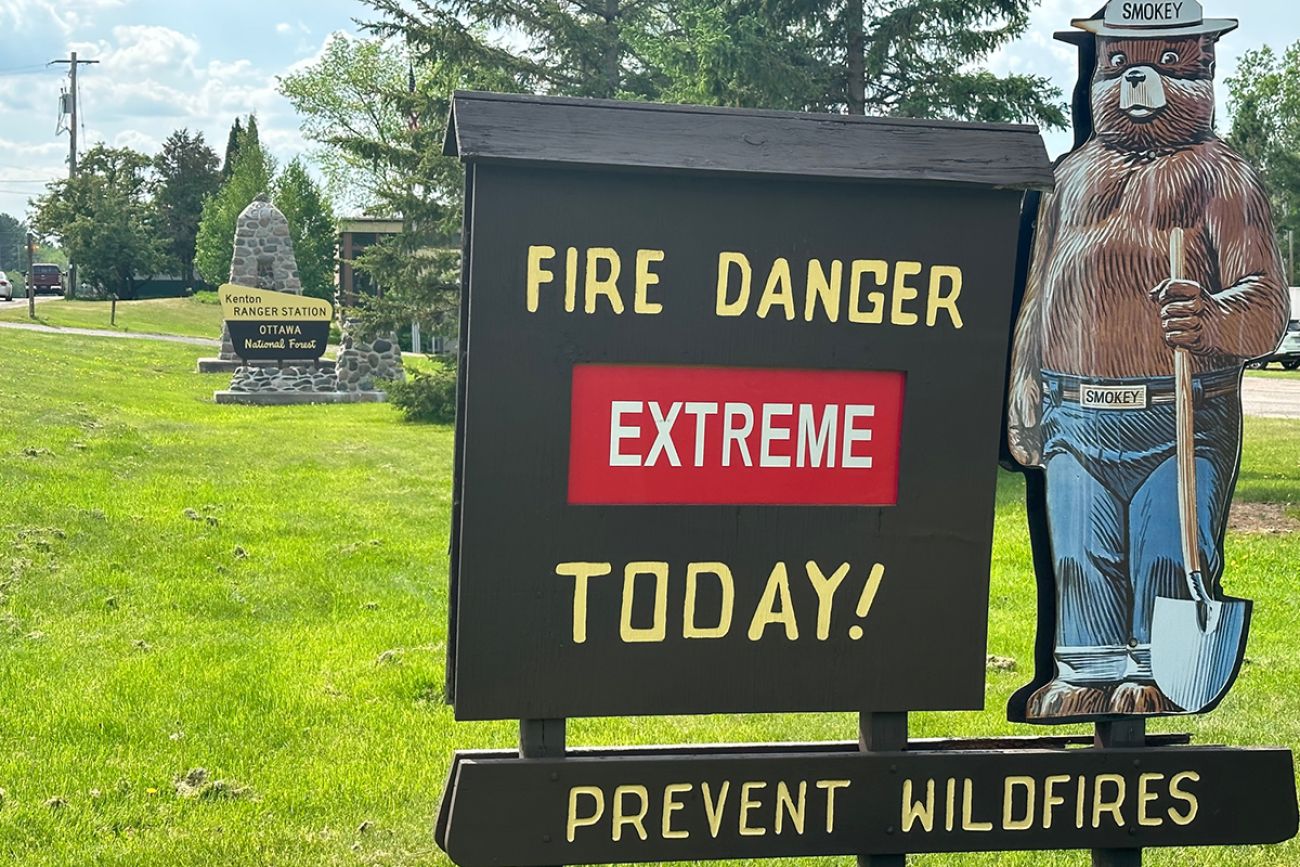prevent wildfire sign