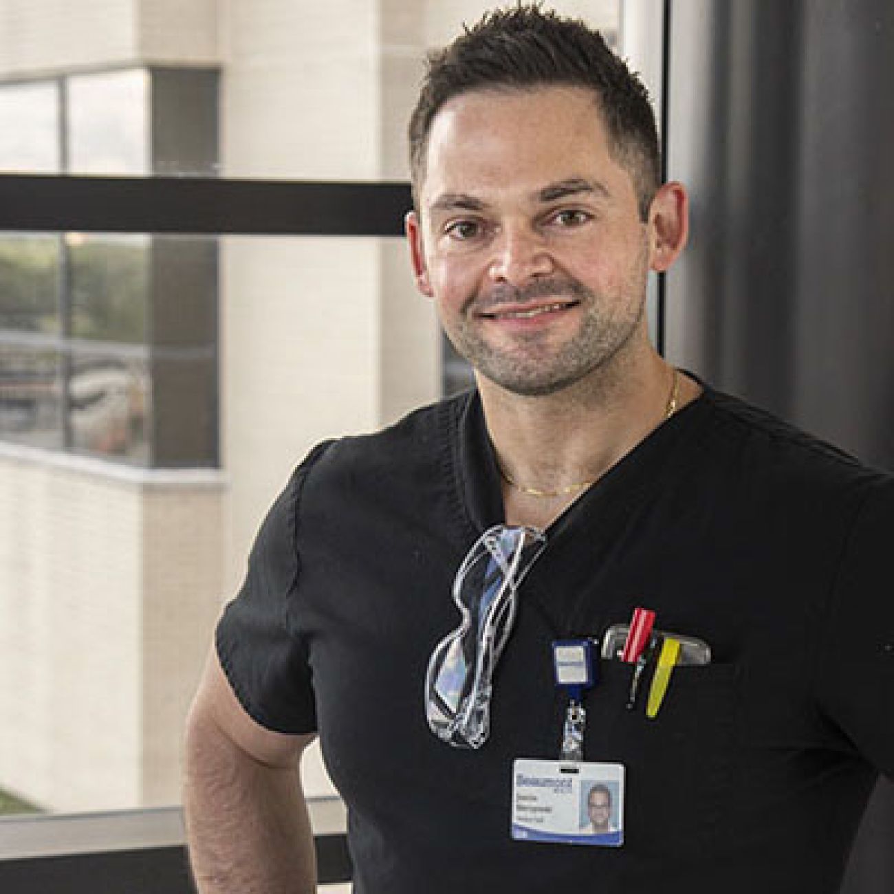 Dr. Justin Skrzynski headshot