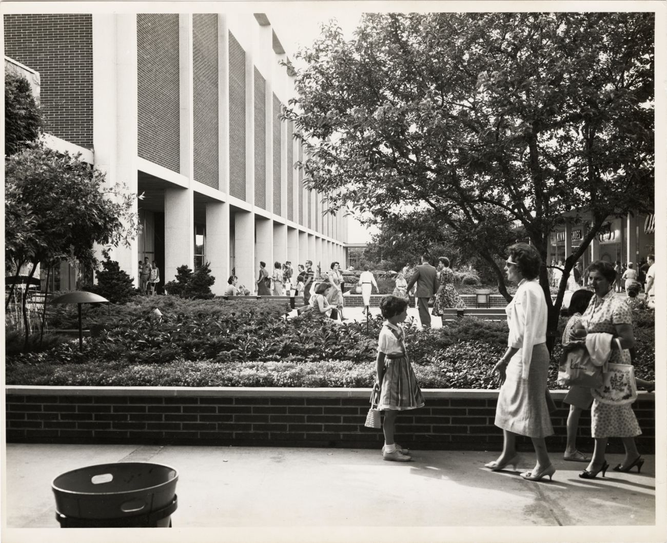 old photo of Eastland Mall