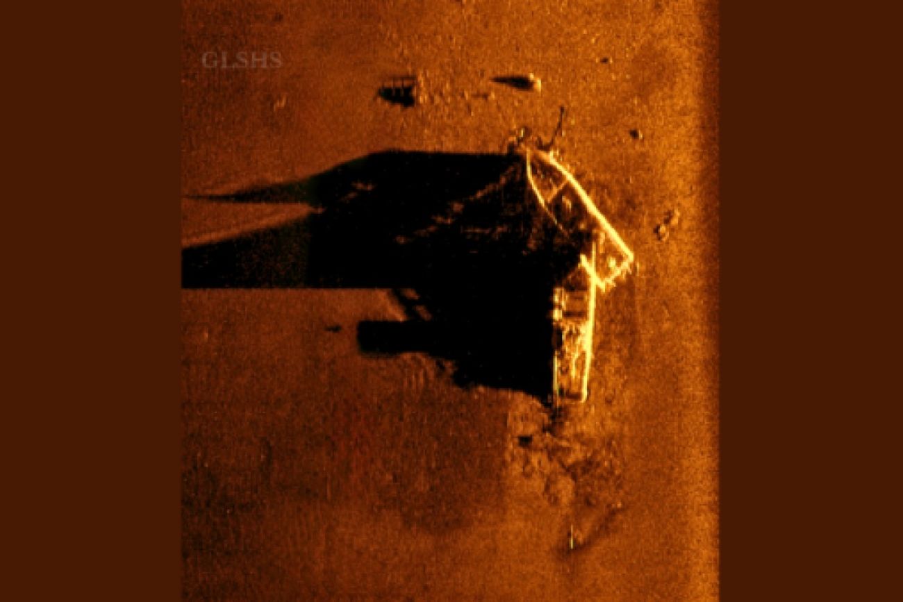 A sonar image of a shipwreck on the lakebed