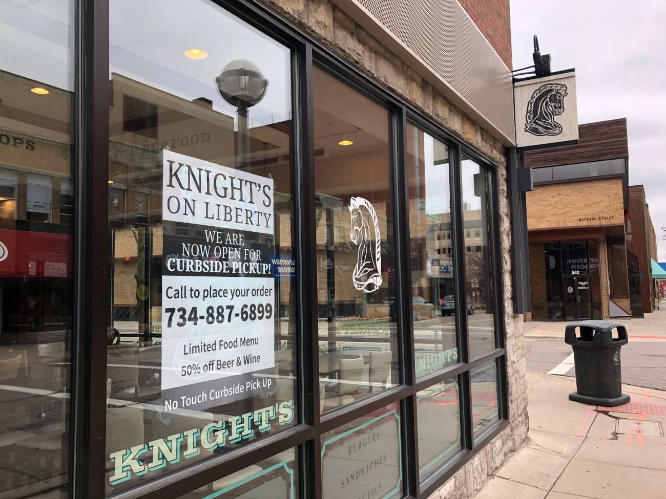 Knight's