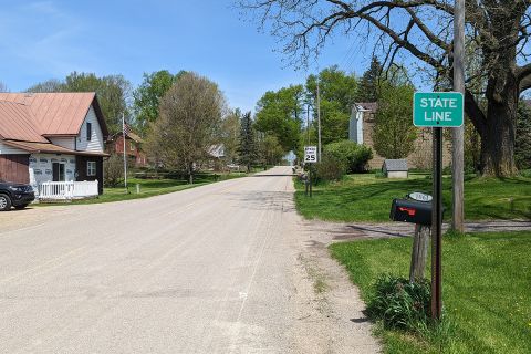 sign of the Michigan-Indiana border