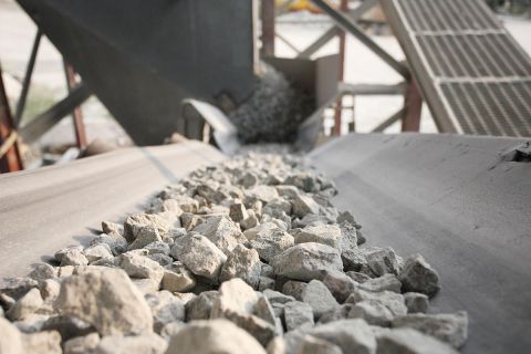 gravel in a conveyor belt 