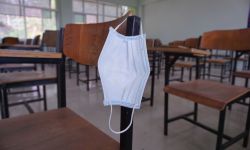 mask in classroom
