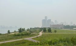 hazy sky in detroit