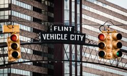 Stoplight in downtown Flint, Michigan.